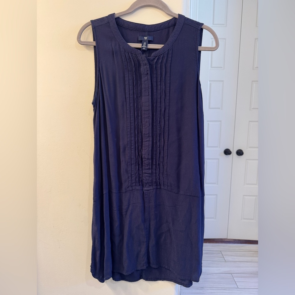 GAP Navy sleeveless shift dress